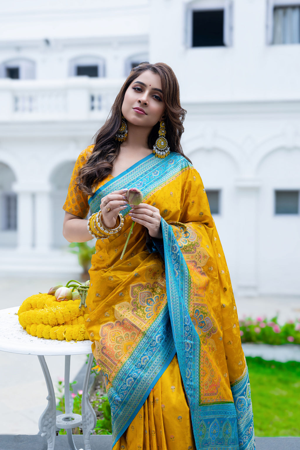 Mukutve Satin Noorani
