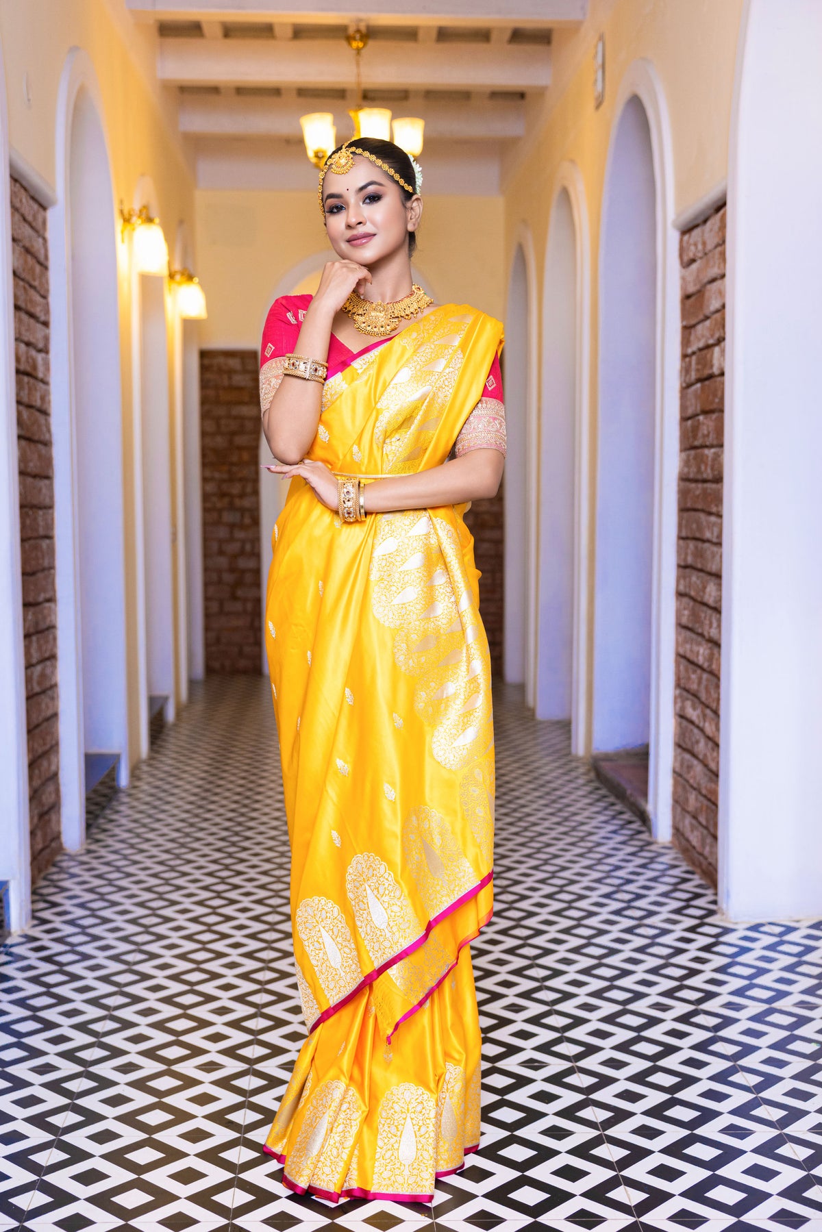 Mukutve Mashru Vrikshika