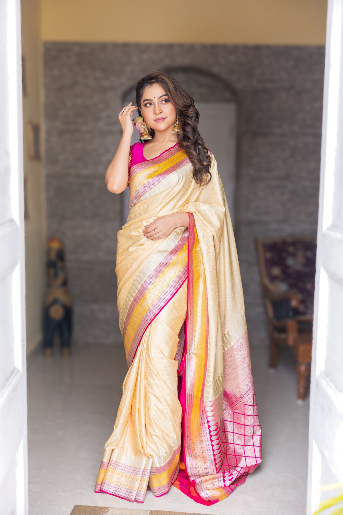 Mukutve Mashru Lavanya