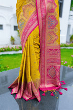 Mukutve Satin Noorani