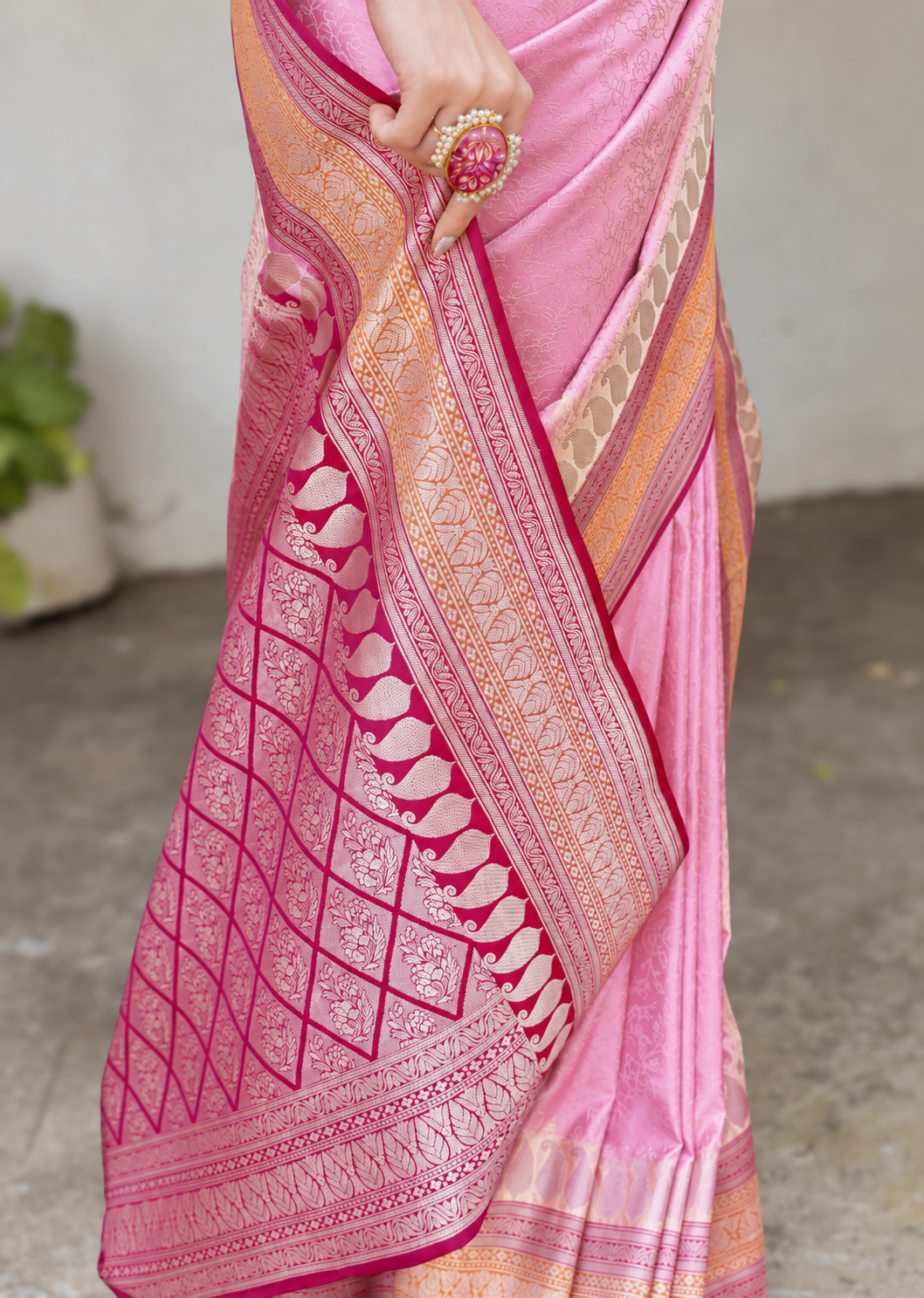 Mukutve Mashru Lavanya