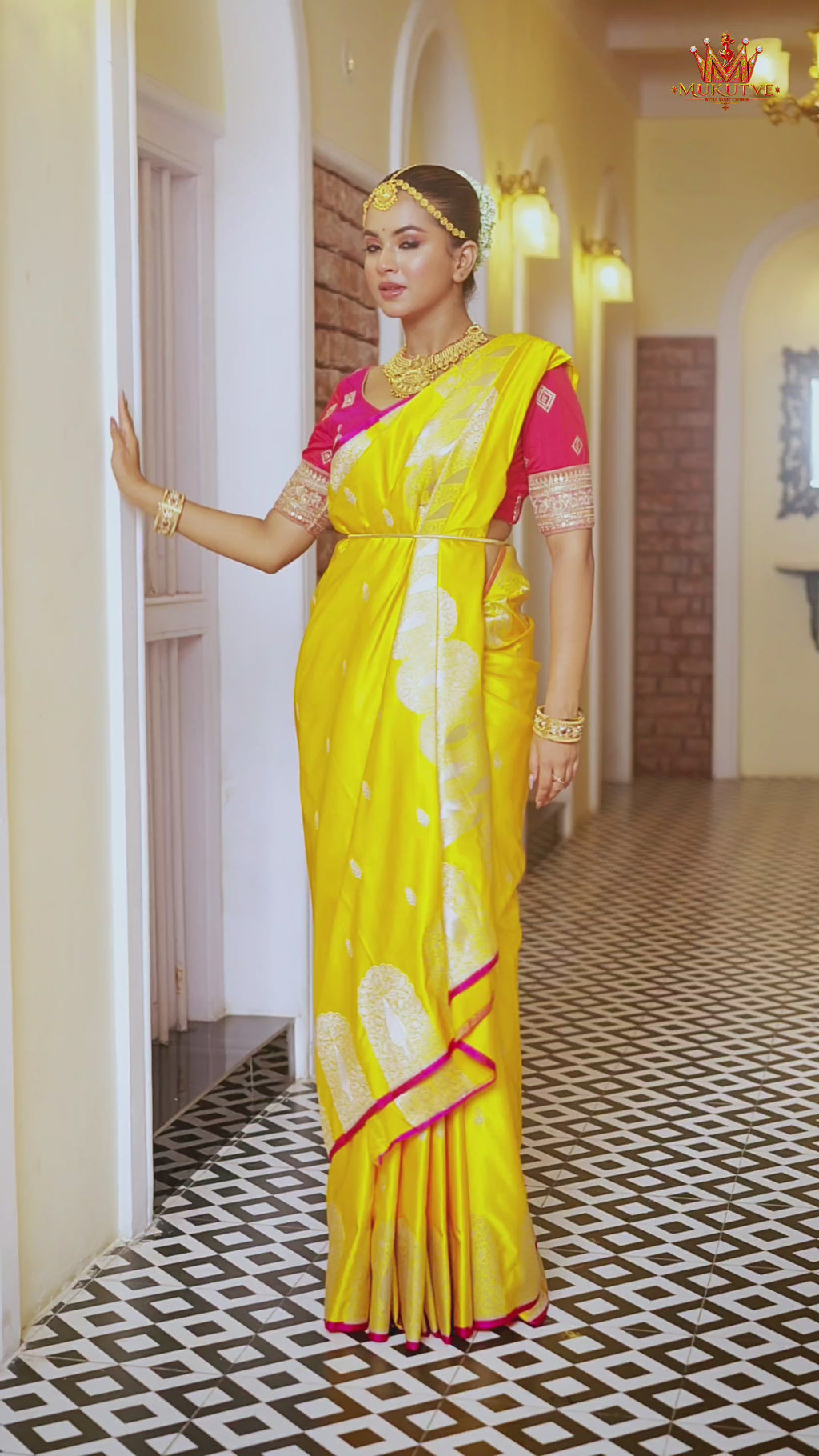 Mukutve Mashru Vrikshika